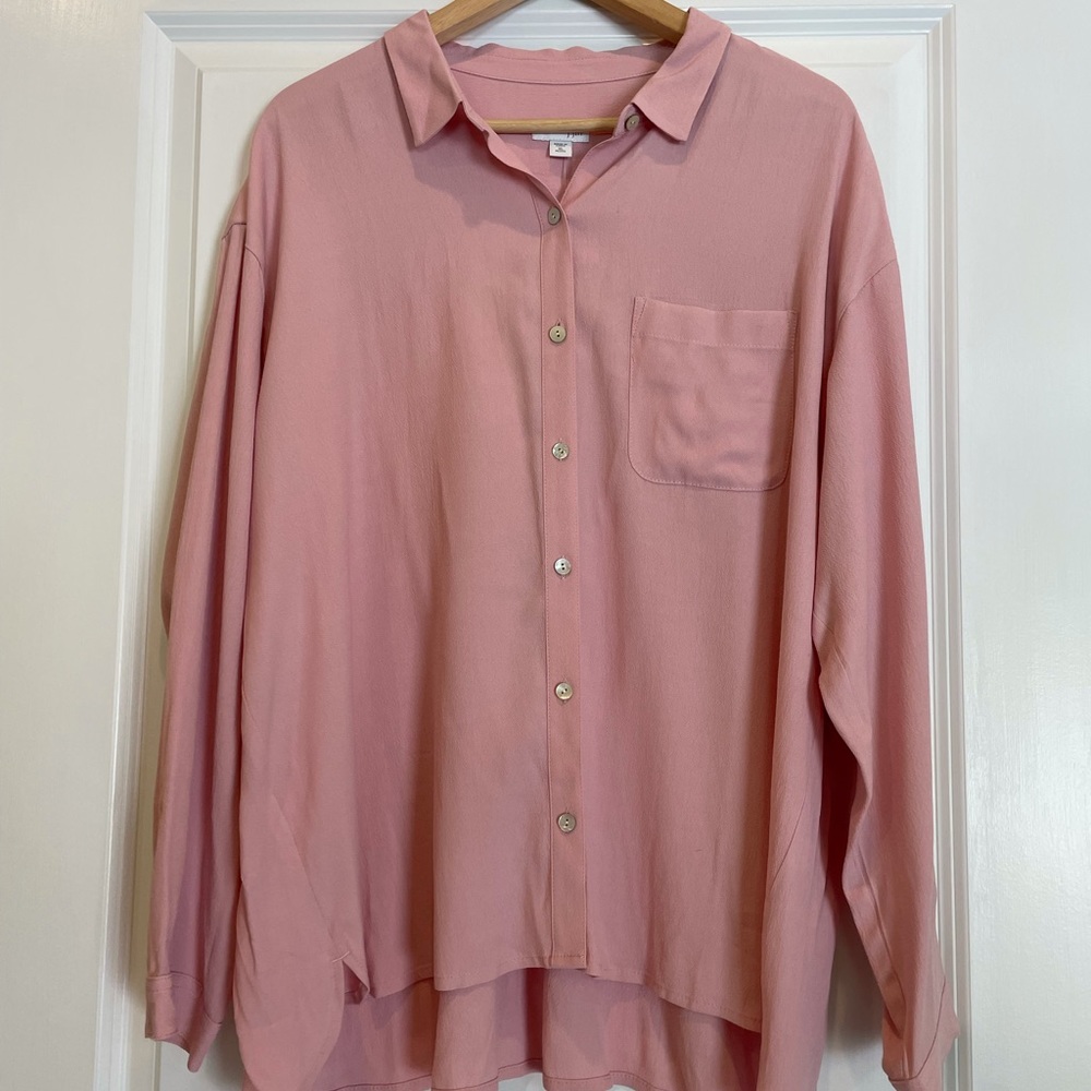 NWT J.Jill Rose Quartz Button Front Blouse